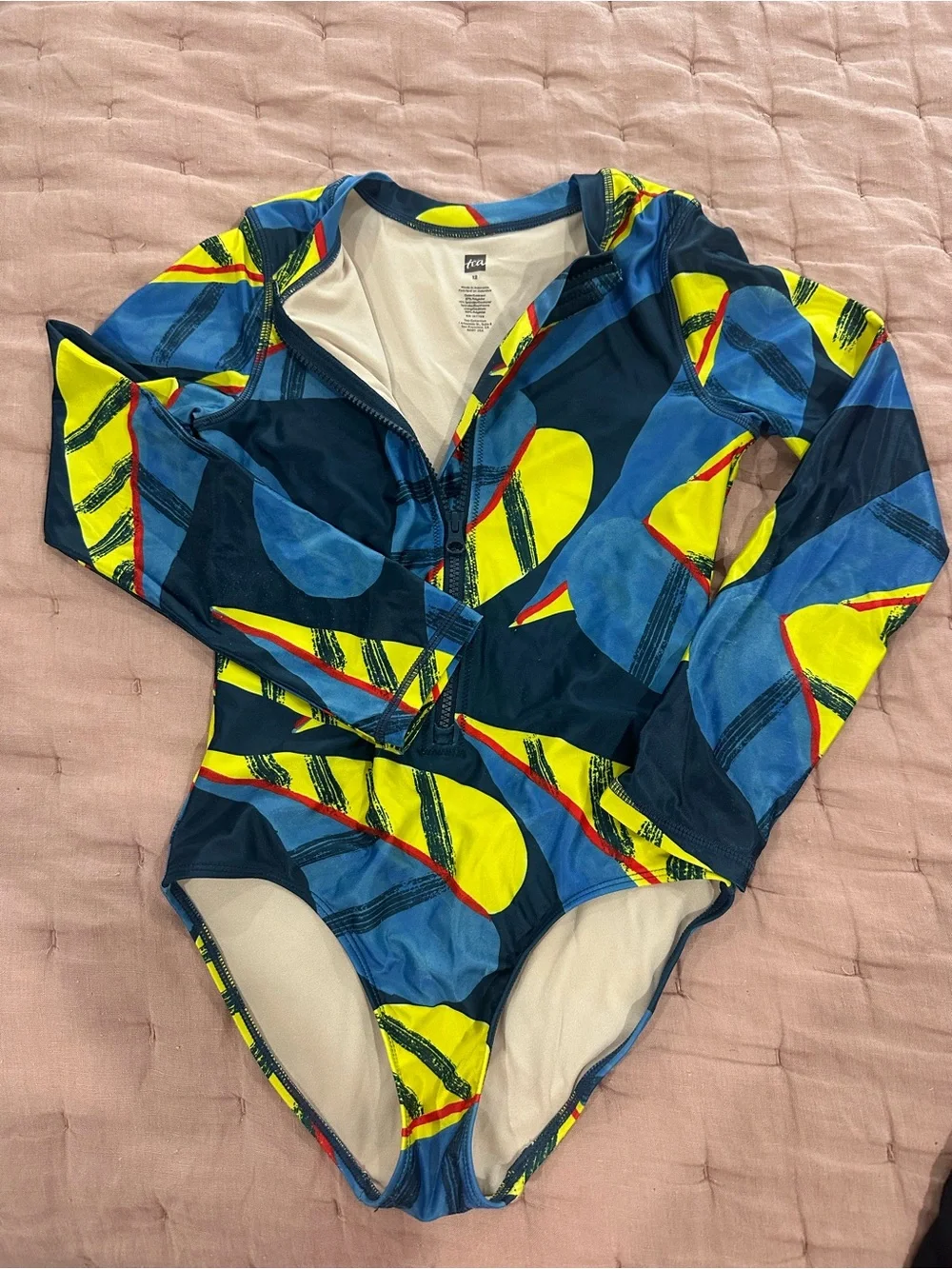 Tea Collection Navy, Blue & Yellow Zip Front Rash Guard excellent condition